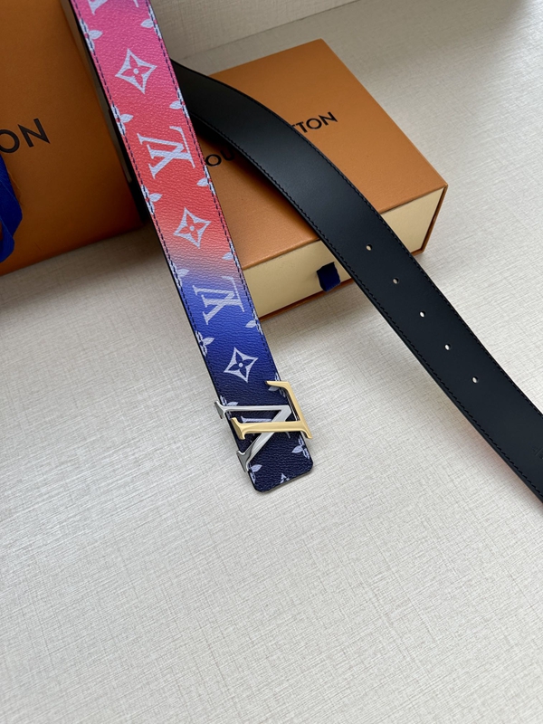 激安ルイヴィトンベルト着用イメージ